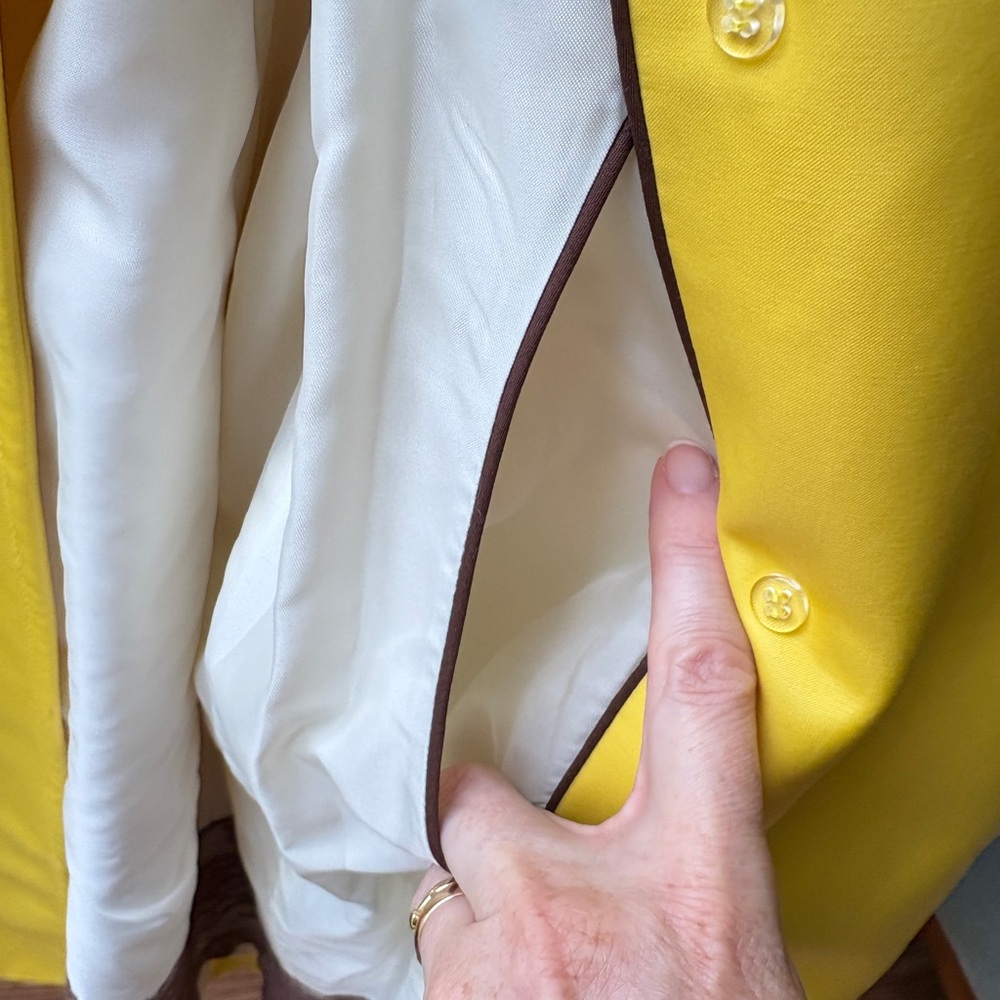 Cole Haan Women's Vibrant Yellow Trench Coat. Look 👀 at the is beautiful trench! - Picture 13 of 14
